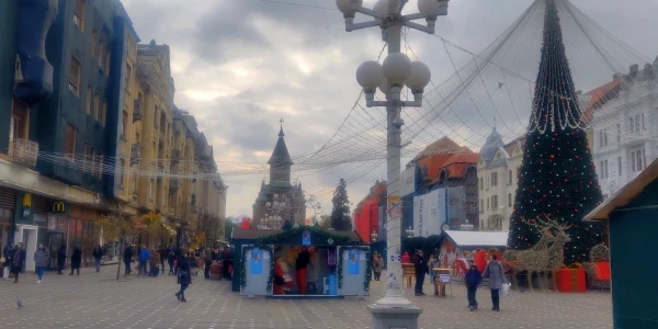 #fa-caption-398 TÂRGUL DE CRĂCIUN